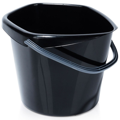 Black plastic bucket 5 l