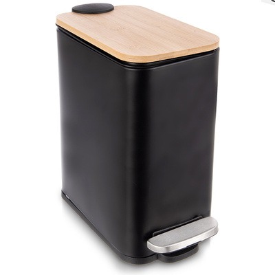 Kosz na śmieci z pedałem stalowy czarny wąski BLACK 5 l